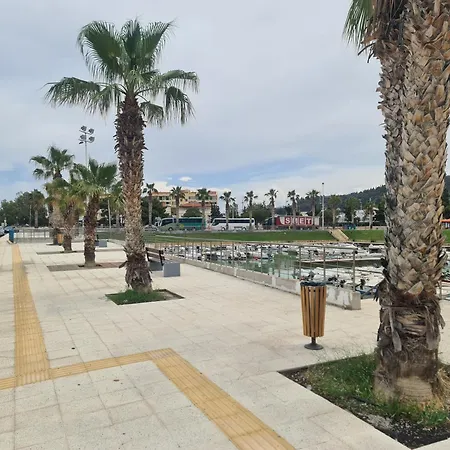 Seaside Apartment In Xilokastro - Ammos Beige By Booking Kottas Apartment