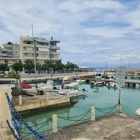 Seaside In Xilokastro - Ammos Beige By Kottas アパート *