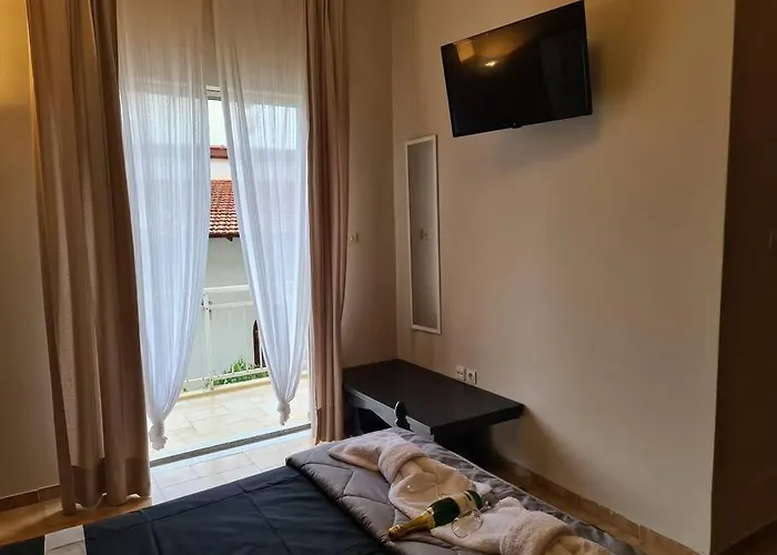 Seaside In Xilokastro - Ammos Beige By Kottas